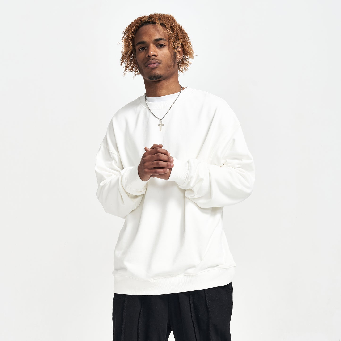APCZ CREW NECK (OLD ENGLISH)
